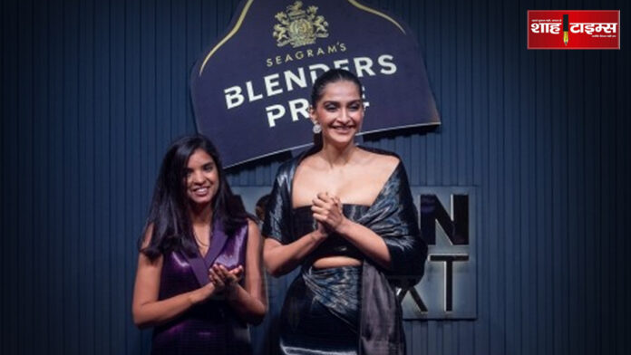 ब्लेंडर्स प्राइड ग्लासवेयर फैशन नेक्स्ट की सोनम कपूर बनी शो स्टॉपर